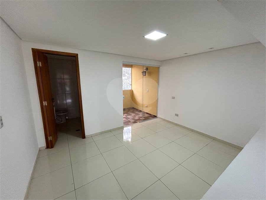 Casa de Vila para alugar com 4 suítes em Vila Romana, São Paulo, SP