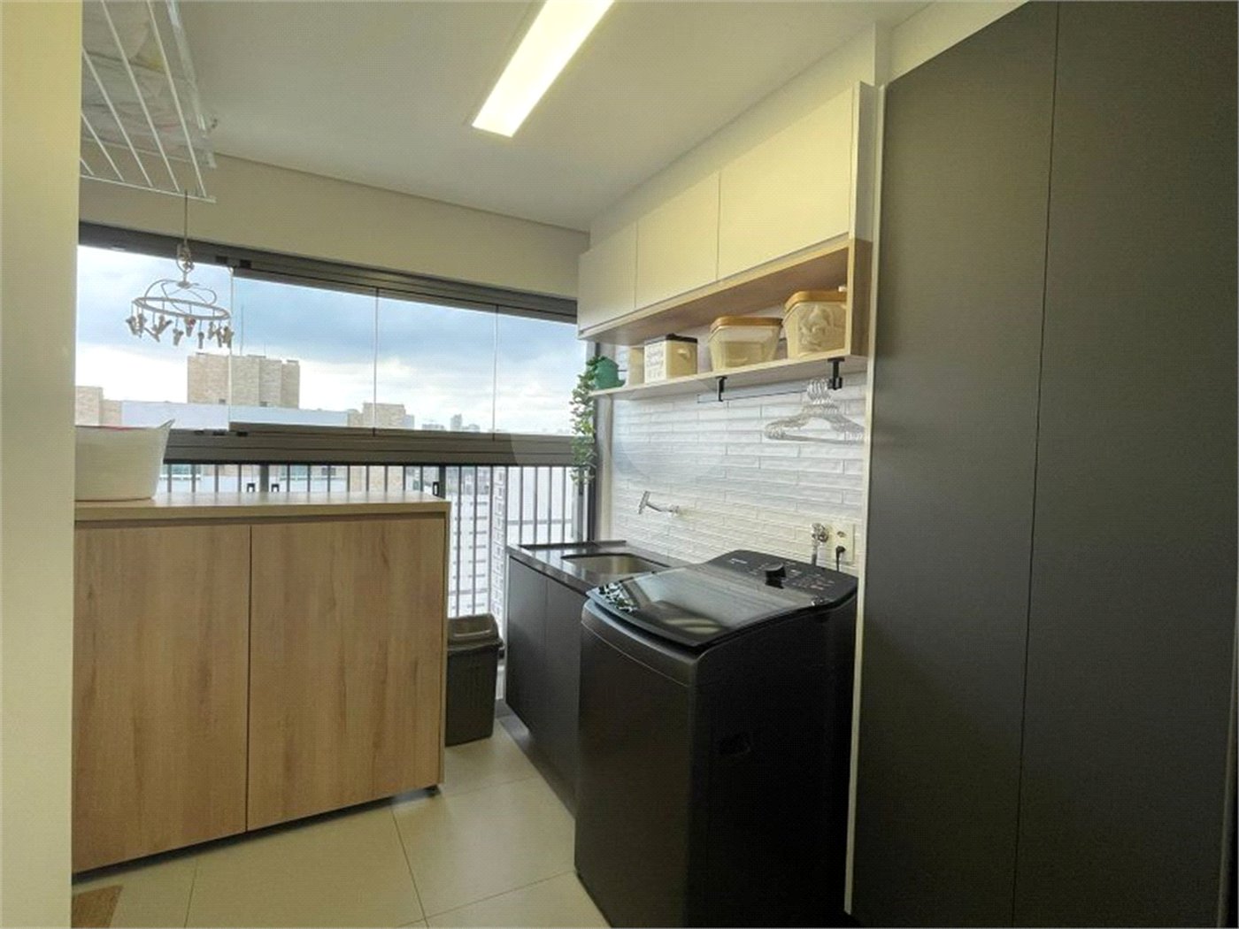 Apartamento à venda com 3 quartos, sendo 1 suíte,  em Vila Mariana, São Paulo, SP