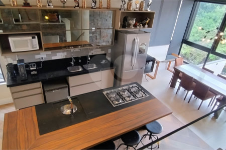 Casa à venda com 3 suítes no condomínio Porto do Sol, Valinhos - SP