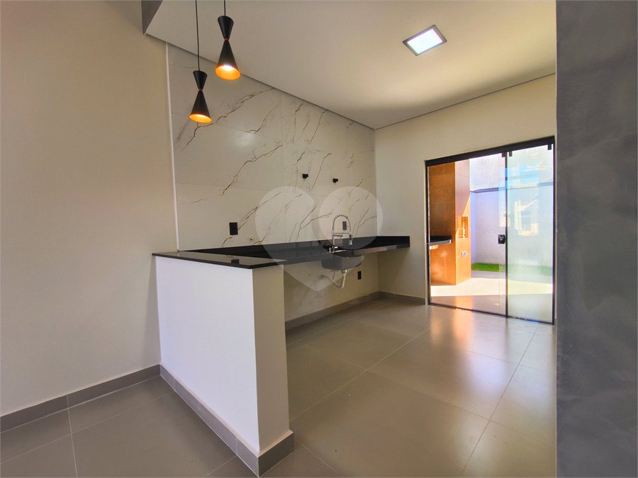 Casa à venda com 3 quartos, sendo 1 suíte, no condomínio Horto Florestal Villagio, Sorocaba - SP