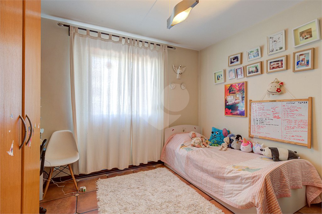 Casa de Vila à venda com 4 quartos, sendo 2 suítes,  em Jardim Marajoara, São Paulo, SP