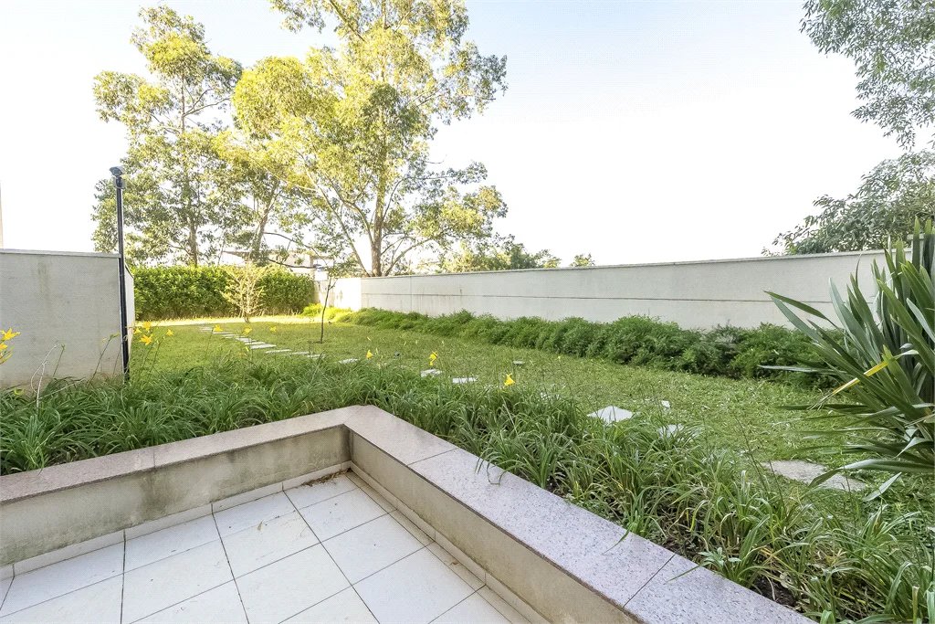 Apartamento à venda com 3 quartos, sendo 1 suíte,  em Jardim Parque Morumbi, São Paulo, SP
