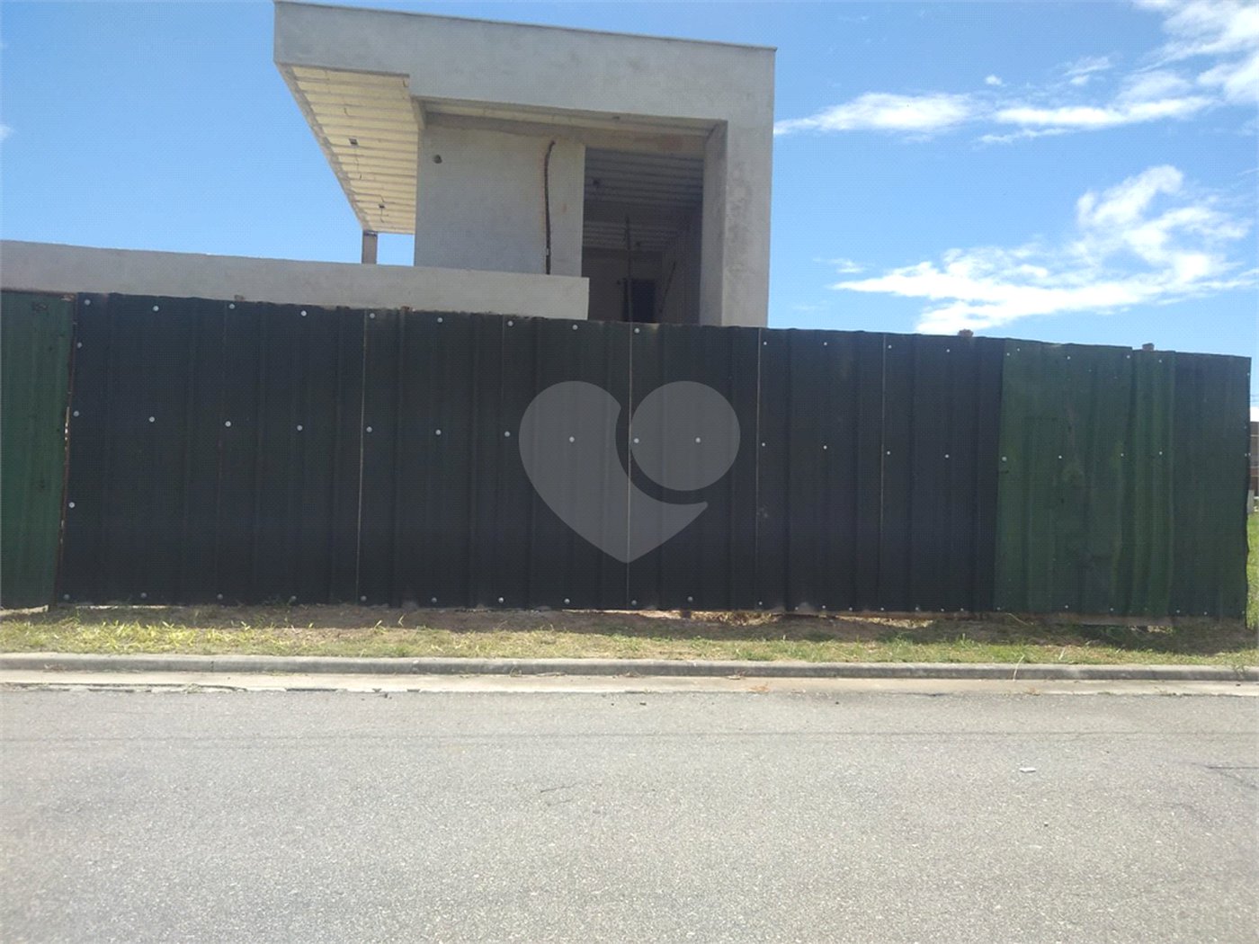 Casa em condomínio à venda com 3 quartos, sendo 2 suítes, em Ogiva, Cabo Frio, RJ