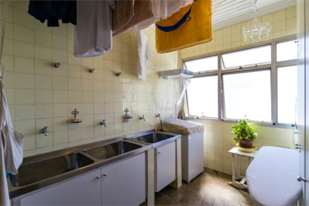 Apartamento à venda com 4 quartos, sendo 2 suítes, em Real Parque, São Paulo, SP