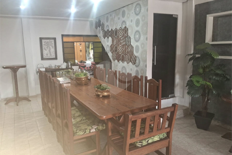 Sobrado à venda com 4 suítes em Vila Portuguesa, São Paulo, SP