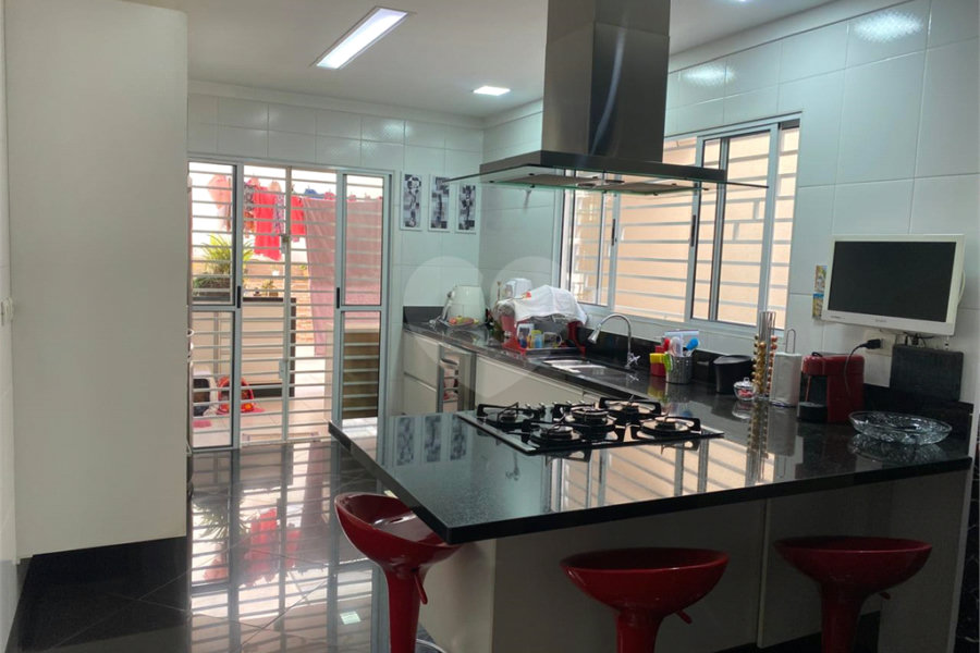 Sobrado à venda com 3 suítes em Vila Ester (zona Norte), São Paulo, SP