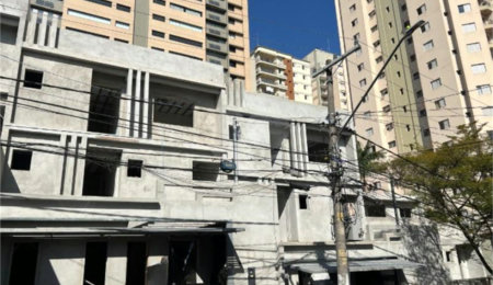 Sobrado à venda com 3 suítes em Santa Teresinha, São Paulo, SP