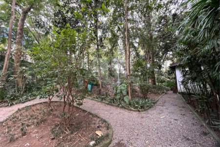Apartamento á venda com 200m² - Bosque da Saúde
