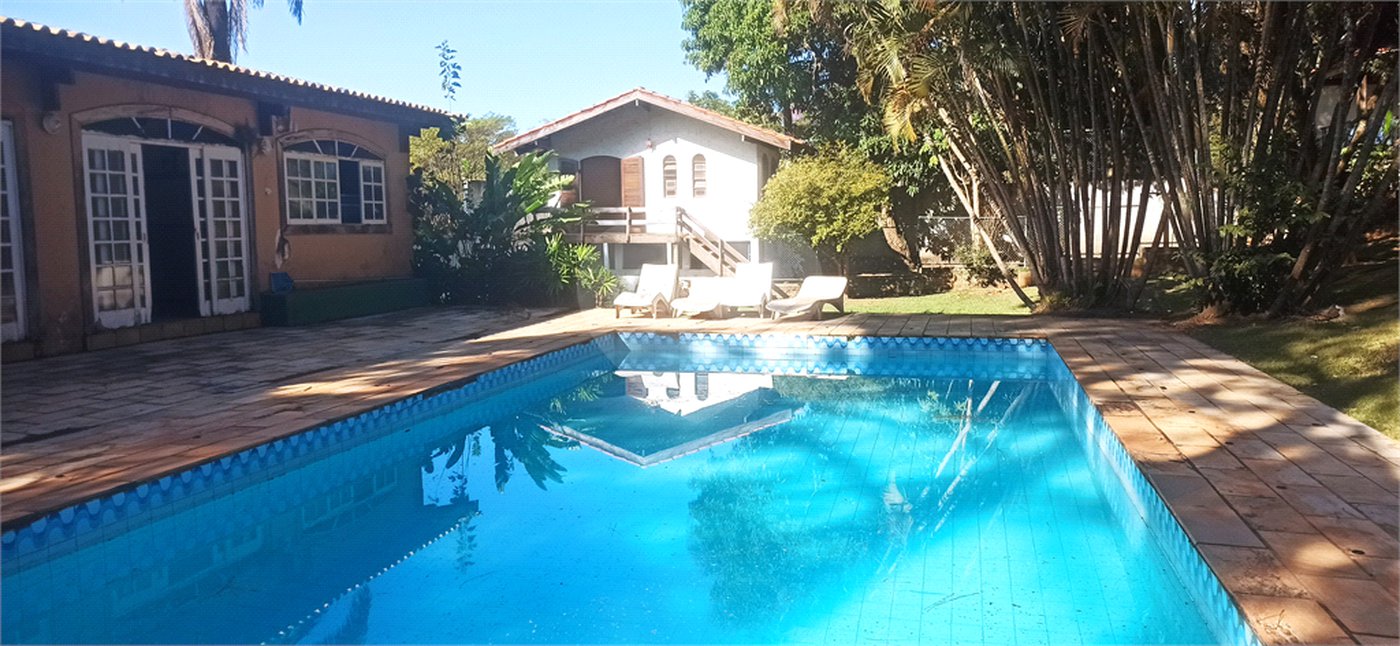 Chácara à venda com 5 quartos, sendo 3 suítes, em Parque Residencial Atibaia, Atibaia, SP