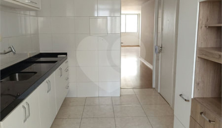 Apartamento à venda com 4 quartos, sendo 2 suítes,  em Itaim Bibi, São Paulo, SP