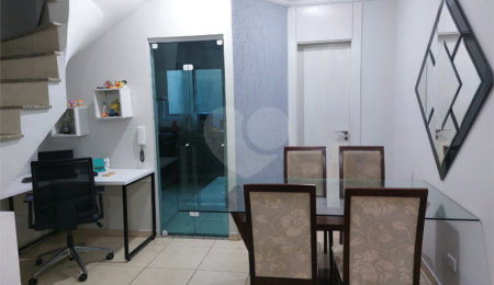 Casa à venda com 2 suítes no condomínio Villa Dell Victor, São Paulo - SP