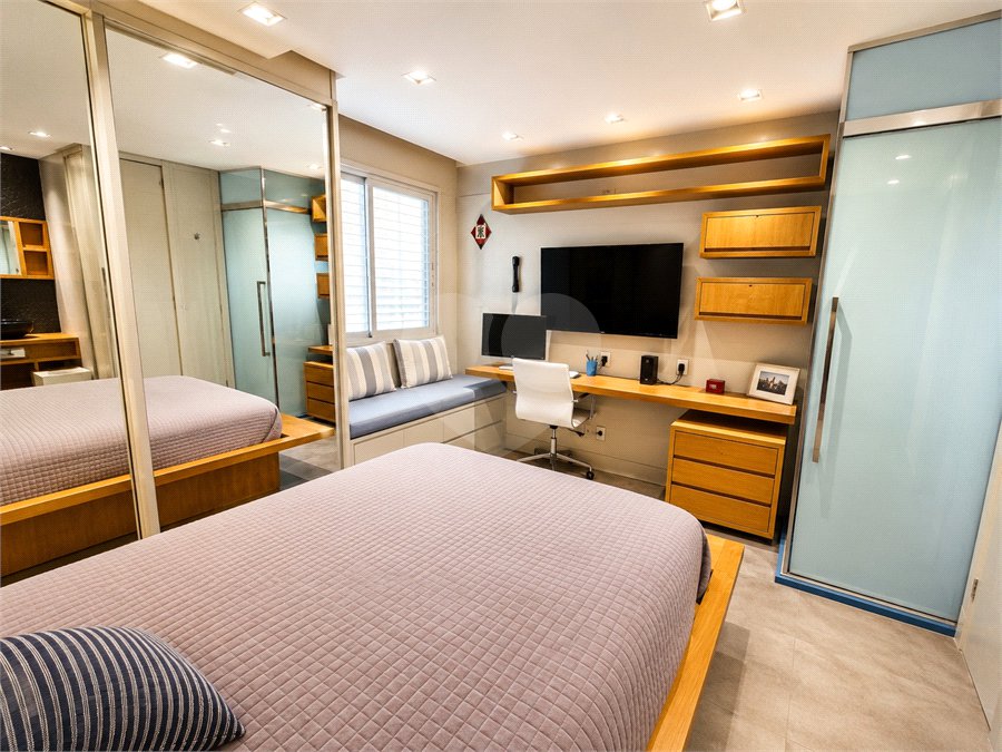 Apartamento à venda com 4 quartos, sendo 3 suítes, em Santa Cecília, São Paulo, SP