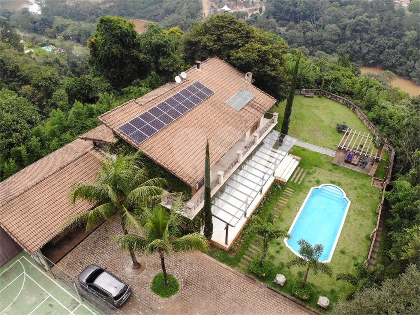 Casa à venda com 4 suítes no condomínio Gleba II, Mairiporã - SP