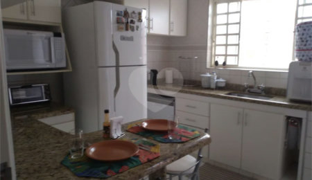 Casa à venda com 4 quartos, sendo 2 suítes,  em Jardim Adalgisa, Araraquara, SP