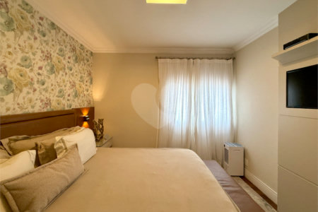 Apartamento à venda com 3 suítes em Campo Belo, São Paulo, SP