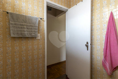Casa à venda com 5 quartos, sendo 1 suíte, em Vila Nova Conceição, São Paulo, SP