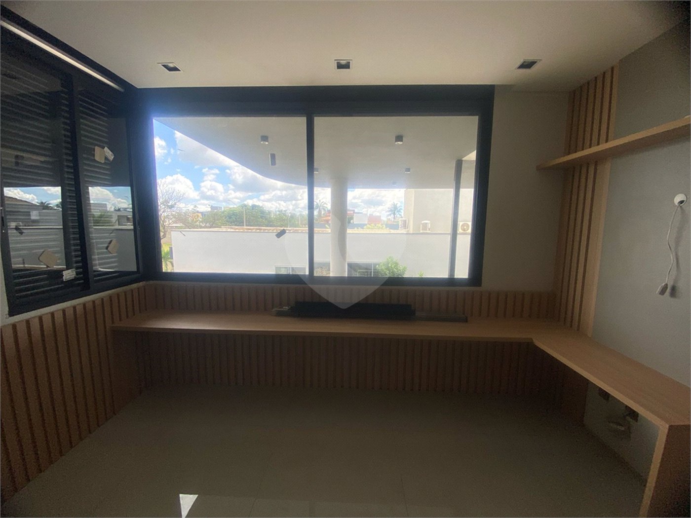 Casa à Venda no Condomínio Damha III