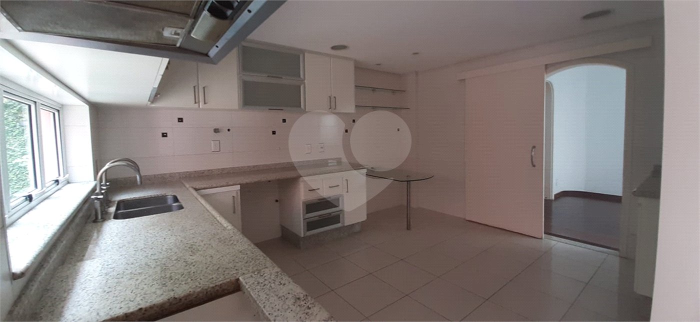Sobrado à venda ou para alugar com 4 quartos, sendo 3 suítes,  em Jardim Franca, São Paulo, SP