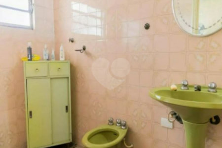 Casa à venda com 4 quartos, sendo 1 suíte, em Cangaíba, São Paulo, SP