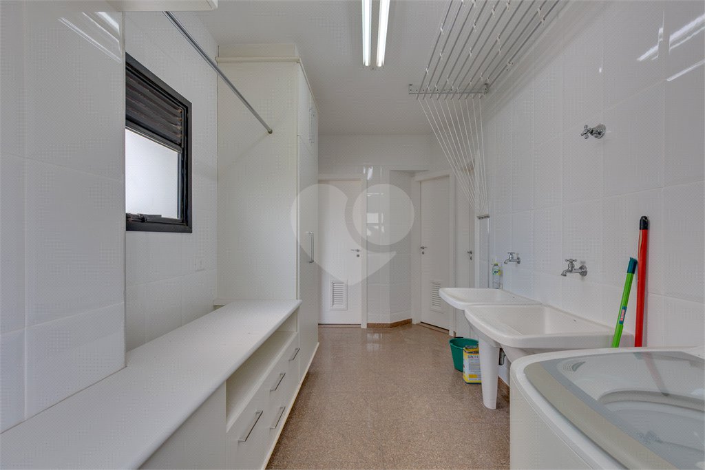 Apartamento à venda com 4 suítes em Jardim Marajoara, São Paulo, SP