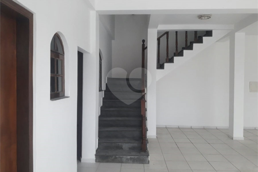 Sobrado à venda com 4 quartos, sendo 1 suíte, em Jaçanã, São Paulo, SP