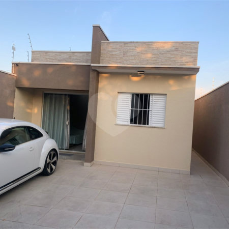 Linda casa Mobiliada e com piscina - Nova Cerejeiras - Atibaia