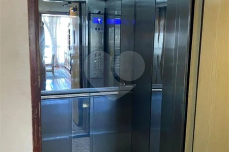 Apartamento à venda com 3 quartos, sendo 1 suíte,  em Mooca, São Paulo, SP