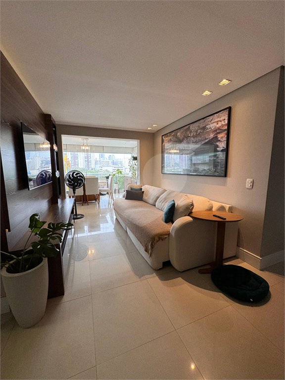 Apartamento à venda com 2 quartos, sendo 1 suíte, em Água Branca, São Paulo, SP