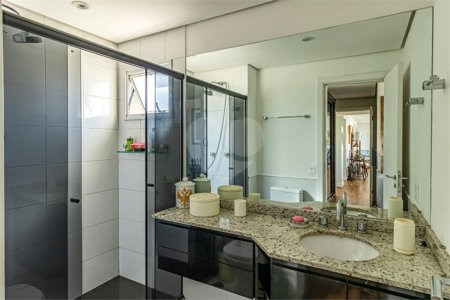 Apartamento à venda com 3 quartos, sendo 1 suíte, em Pinheiros, São Paulo, SP