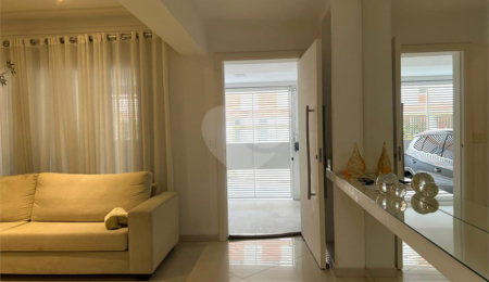 Casa à venda com 3 suítes em Santana, São Paulo, SP
