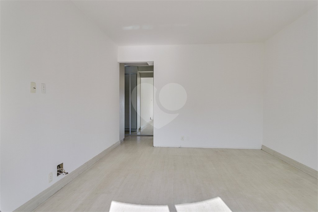 Apartamento à venda com 3 quartos, sendo 1 suíte, em Morumbi, São Paulo, SP