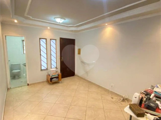 Sobrado à venda com 2 quartos, sendo 1 suíte,  em Jardim Regina, São Paulo, SP