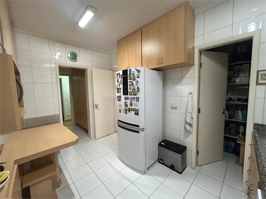 Apartamento à venda com 4 quartos, sendo 2 suítes,  em Pinheiros, São Paulo, SP