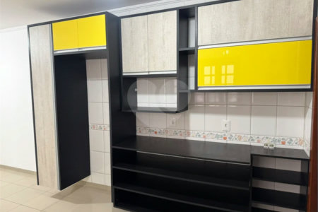 Sobrado à venda ou para alugar com 3 suítes em Vila Sônia, São Paulo, SP