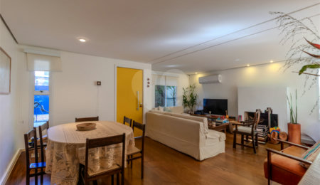Sobrado à venda com 3 quartos, sendo 1 suíte,  em Alto da Boa Vista, São Paulo, SP