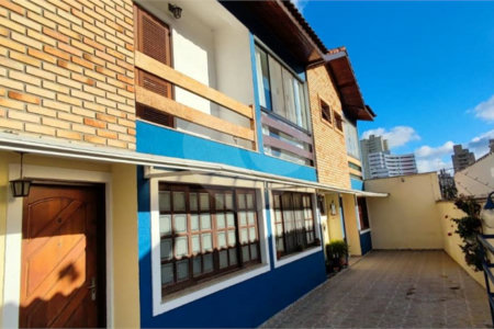 Casa à venda com 3 quartos, sendo 1 suíte, no condomínio Residencial Gabriela, São Paulo - SP