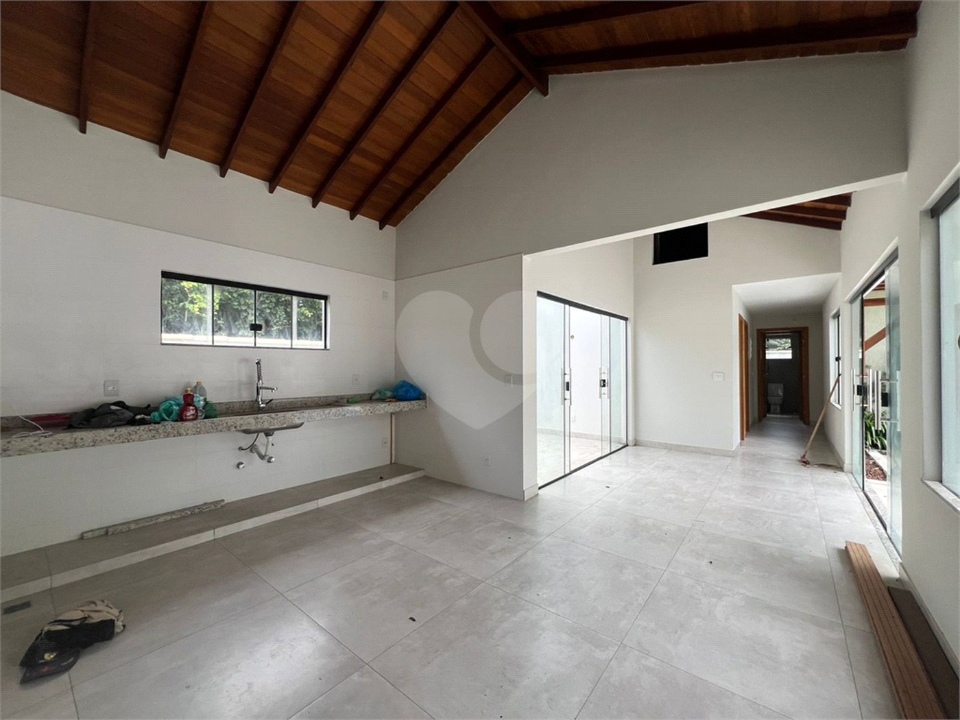 Casa à venda com 3 suítes em Caravelas, Armação dos Búzios, RJ