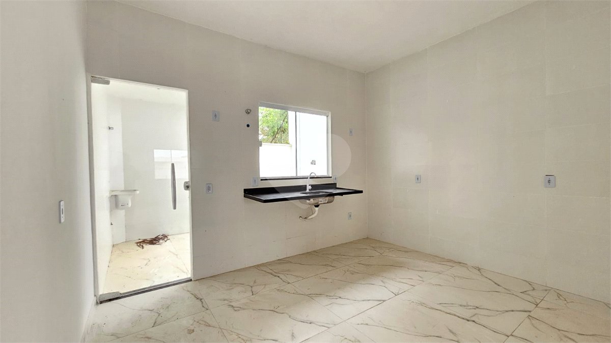 Casa à venda com 2 suítes no condomínio Loteamento Monte Libano, Rio de Janeiro - RJ