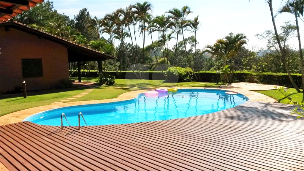 Casa em condomínio à venda ou para alugar com 4 quartos, sendo 2 suítes, em Caixa D´água, Vinhedo, SP