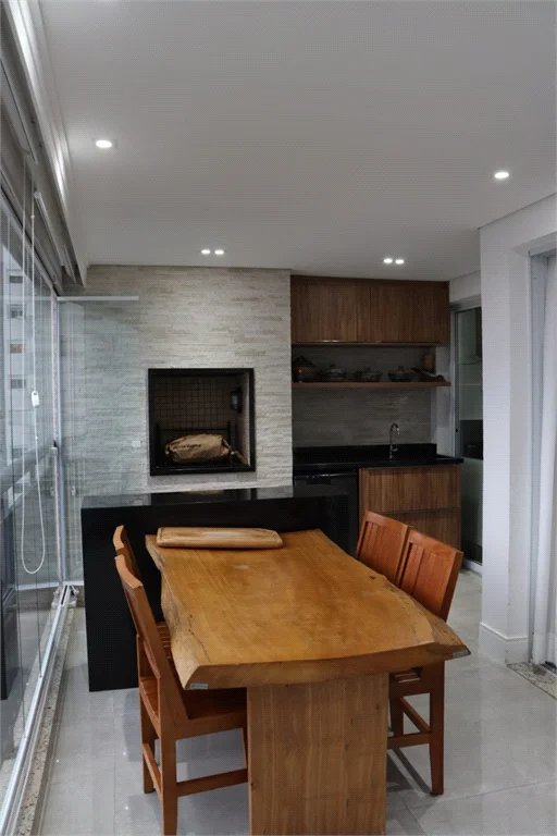Apartamento à venda com 4 quartos, sendo 3 suítes, em Parque Reboucas, São Paulo, SP
