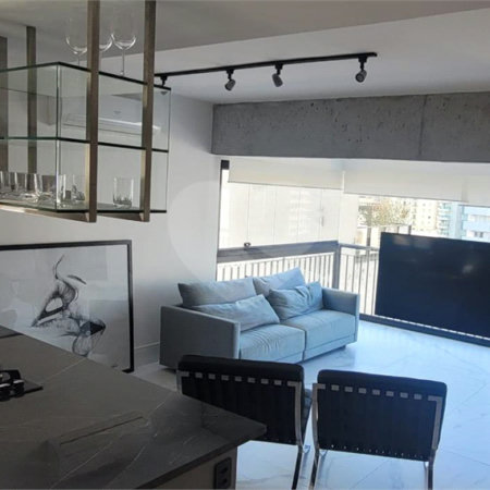 Apartamento à venda ou para alugar com 2 suítes em Cerqueira César, São Paulo, SP