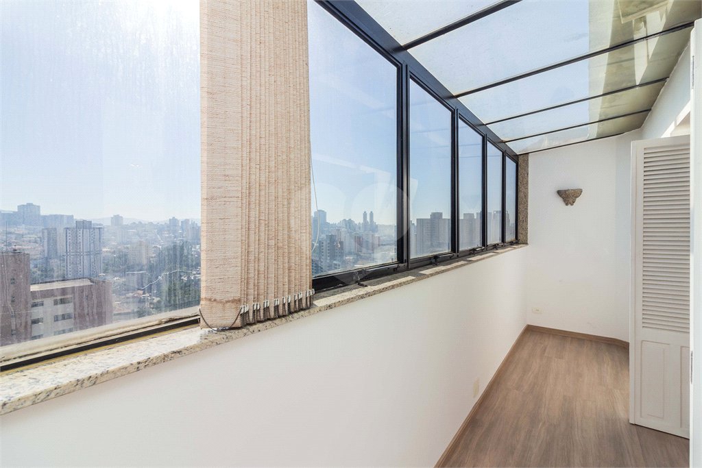 Duplex à venda com 1 quarto, sendo 3 suítes, em Vila Paulicéia, São Paulo, SP