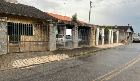 Casa à venda com 4 quartos, sendo 1 suíte,  em Jardim Rincão, Arujá, SP