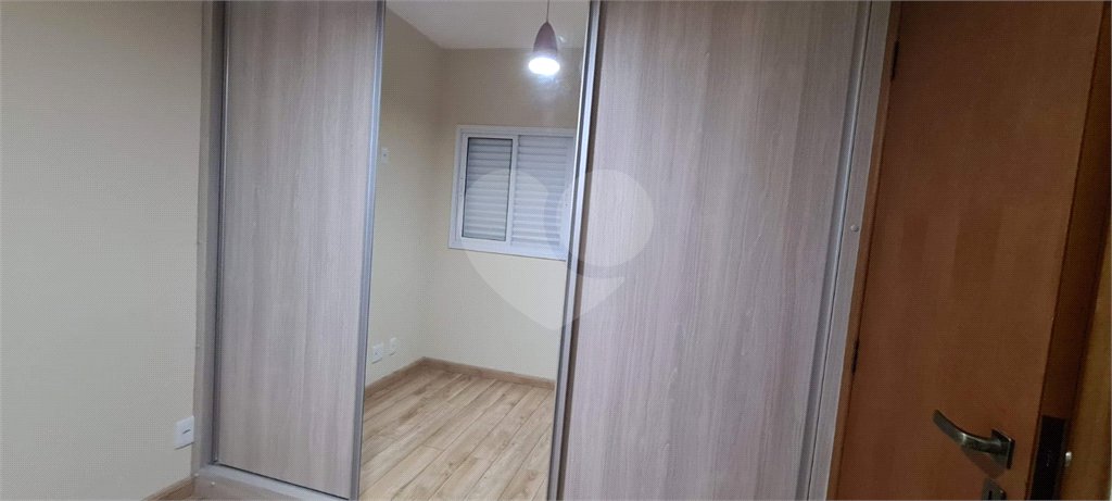 Casa à venda com 3 quartos, sendo 1 suíte, no condomínio Alvorada Parque Vitória, São Paulo - SP