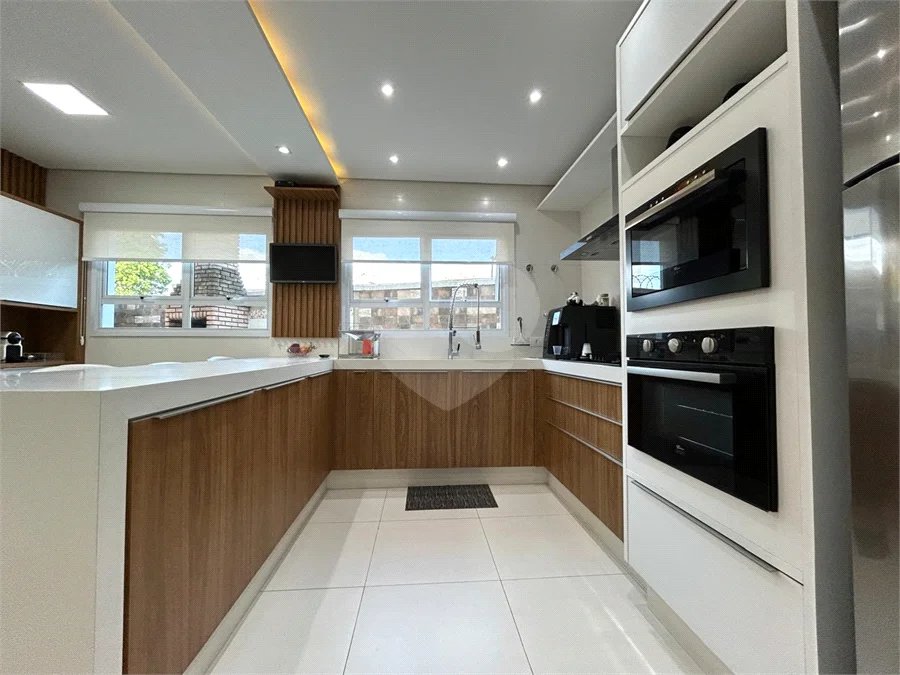 Casa à venda com 4 suítes no condomínio Residencial Jabuticabeiras, São Paulo - SP