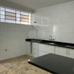 Casa Térrea à venda com 4 quartos, sendo 2 suítes, em Jardim Santa Rosália, Sorocaba, SP