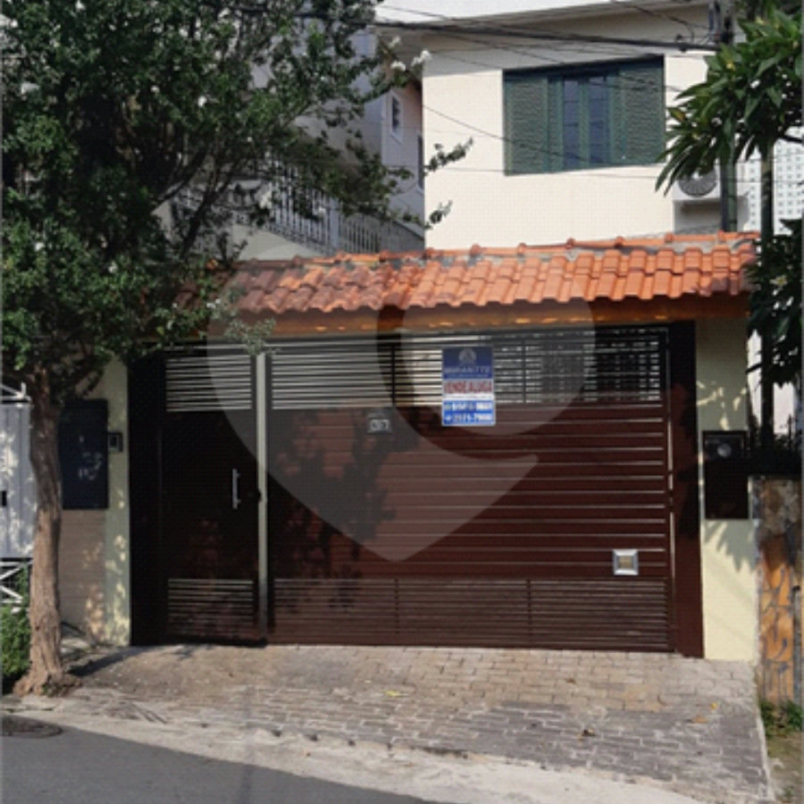 Sobrado à venda com 3 suítes em Parada Inglesa, São Paulo, SP
