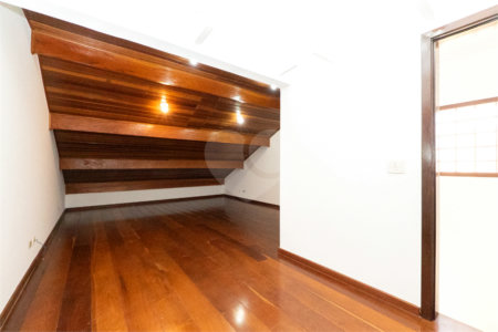 Casa de Vila à venda com 3 quartos, sendo 1 suíte, em Planalto Paulista, São Paulo, SP