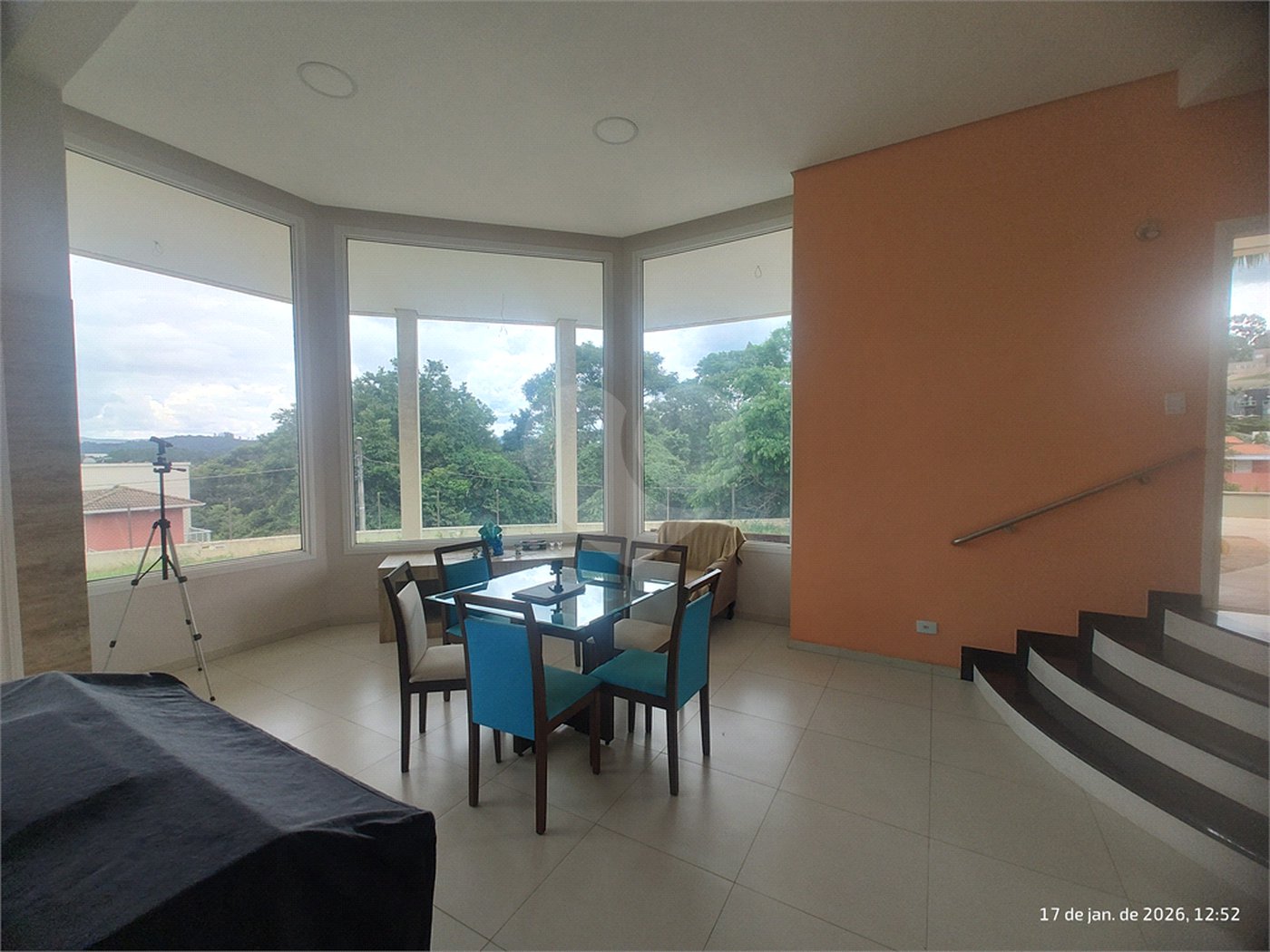 Casa à venda com 5 quartos, sendo 3 suítes, no condomínio Serra da Estrela, Atibaia - SP