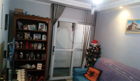 Sobrado à venda com 2 quartos em Jardim Rosemary, Cotia, SP